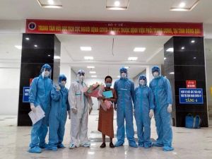 Sản phụ mắc COVID-19 nguy kịch phải can thiệp ECMO được xuất viện