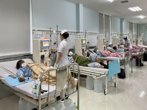 Cứu sống bé trai bị sét đánh ngưng tim 15 phút