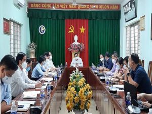 Bệnh viện Phổi Trung ương bàn giao Trung tâm Hồi sức tích cực COVID-19 cho Sở Y tế