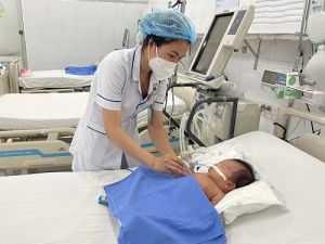 Tâm sự của những “blouse trắng” đón Tết trong bệnh viện