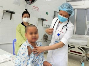 Cứu sống bệnh nhi sốt xuất huyết tổn thương gan, thận nặng