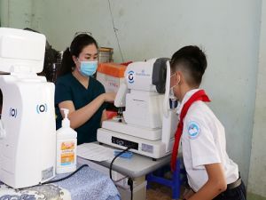 Hơn 3.000 học sinh được khám sàng lọc tật khúc xạ