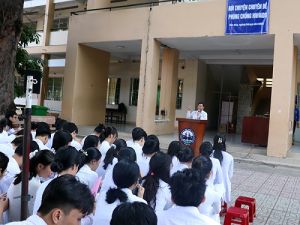 Tuyên truyền phòng chống HIV/AIDS cho hơn 1.000 học sinh