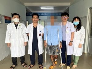 Ghép da thành công cho bệnh nhân bị hoại tử da do rắn cắn