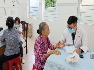 Triển khai chiến dịch khám sức khỏe cho người cao tuổi