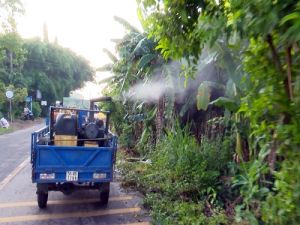 Trảng Bom phun hoá chất diện rộng phòng chống sốt xuất huyết