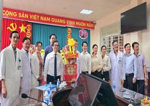 Lãnh đạo UBND tỉnh thăm, chúc Tết các bệnh viện đa khoa khu vực