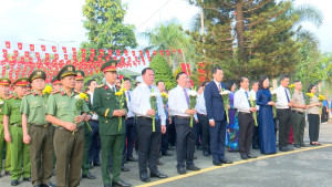 Ngành y tế Đồng Nai tham gia dâng hương tri ân các anh hùng liệt sĩ dịp 30-4