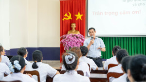 Đồng Nai: xử phạt 4 cơ sở vi phạm an toàn thực phẩm, đình chỉ 1 căn tin trường học