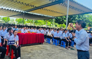 Trang bị kiến thức sức khỏe sinh sản cho học sinh THPT Đồng Phú