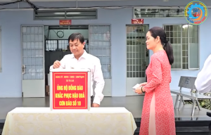 Hơn 300 triệu đồng ủng hộ người dân bị thiệt hại do bão số 10 (Bualoi)