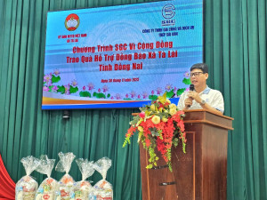 Công ty TNHH gia công và dịch vụ Thép Sài Gòn tặng quà cho người nghèo xã Tà Lài