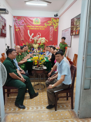 Lãnh đạo Đảng ủy – HĐND – UBND – UB.MTTQ Việt Nam xã Tà Lài thăm, chúc tết các đơn vị trực tết nhân dịp xuân mới