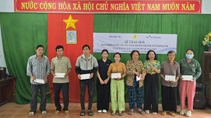 Xã Tà Lài tổ chức chương trình trao tặng quà cho nạn nhân...