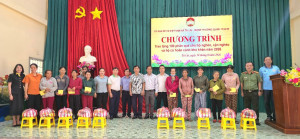 Tà Lài trao 100 phần quà cho hộ gia đình có hoàn cảnh khó khăn