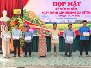 KỶ NIỆM 96 NĂM NGÀY THÀNH LẬP HỘI NÔNG DÂN VIỆT NAM VÀ RA MẮT CÁC MÔ HÌNH HỖ TRỢ NÔNG DÂN