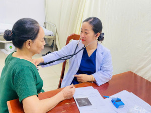 Nguyễn Thị Chung trưởng Trạm Y tế phường Tam Hiệp