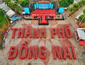 Hơn 1000 hội viên phụ nữ đồng diễn dân vũ thể thao