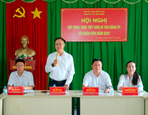 TÂN HƯNG: ĐỐI THOẠI TRỰC TIẾP GIỮA BÍ THƯ ĐẢNG ỦY XÃ VỚI NHÂN DÂN