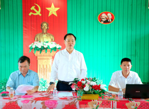 ĐẢNG ỦY XÃ TÂN HƯNG THĂM VÀ LÀM VIỆC VỚI CHI BỘ, BAN ĐIỀU HÀNH ẤP SÓC QUẢ