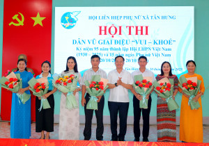 HỘI LIÊN HIỆP PHỤ NỮ XÃ TÂN HƯNG XÂY DỰNG TỔ CHỨC HỘI VỮNG MẠNH, HOẠT ĐỘNG CHUYÊN NGHIỆP, HIỆU QUẢ, HỘI NHẬP QUỐC TẾ
