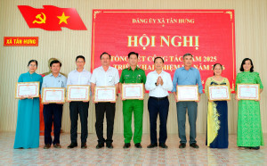 ĐẢNG ỦY XÃ TÂN HƯNG TỔNG KẾT CÔNG TÁC NĂM 2025, TRIỂN KHAI NHIỆM VỤ NĂM 2026