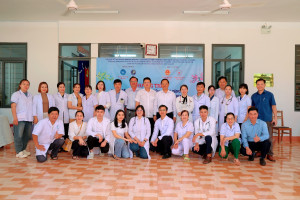 KHÁM BỆNH, CẤP THUỐC MIỄN PHÍ CHO NGƯỜI DÂN XÃ TÂN HƯNG NHÂN DỊP TẾT NGUYÊN ĐÁN VÀ KỶ NIỆM NGÀY THẦY THUỐC VIỆT NAM