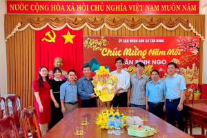 ĐOÀN CÔNG TÁC CỦA ĐẢNG ỦY - HĐND - UBND - UBMTTQ VIỆT NAM XÃ MINH ĐỨC THĂM, CHÚC TẾT XÃ TÂN HƯNG NHÂN DỊP XUÂN BÍNH NGỌ 2026