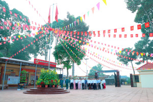 XÃ TÂN HƯNG TỔ CHỨC LỄ CHÀO CỜ ĐẦU THÁNG 3