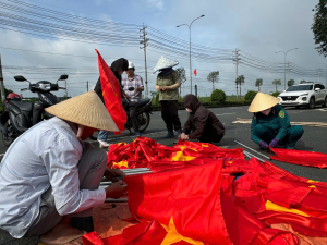 Công ty Cổ phần Công nghiệp Minh Hưng – Sikico đồng hành cùng địa phương thực hiện đường cờ Tổ Quốc, hướng về ngày Tết độc lập
