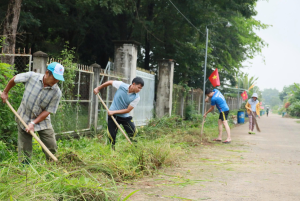 NHÂN DÂN TÂN KHAI SÔI NỔI RA QUÂN DỌN DẸP, CHỈNH TRANG ĐƯỜNG LÀNG NGÕ XÓM, CHÀO MỪNG TẾT ĐỘC LẬP