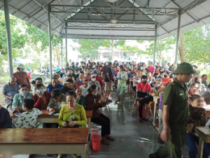 Tân Khai đảm bảo việc cấp phát kịp thời quà tặng của Chính phủ cho nhân dân nhân dịp kỷ niệm 80 năm Cách mạng tháng Tám và Quốc khánh 2/9