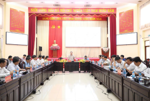 TRƯỞNG BAN NỘI CHÍNH TỈNH ỦY NGUYỄN MINH HỢI LÀM VIỆC VỚI CÁC ĐỊA PHƯƠNG, DOANH NGHIỆP VỀ VƯỚNG MẮC DỰ ÁN ĐƯỜNG PHÍA TÂY QUỐC LỘ 13 KẾT NỐI CHƠN THÀNH – HOA LƯ