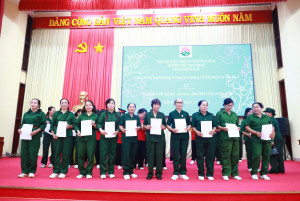 LỄ KẾT NẠP HỘI VIÊN VÀ LỄ TỔNG KẾT, ĐÁNH GIÁ HOẠT ĐỘNG CÔNG TÁC HỘI TRUYỀN THỐNG TRƯỜNG SƠN ĐƯỜNG HỒ CHÍ MINH XÃ TÂN KHAI NĂM 2025