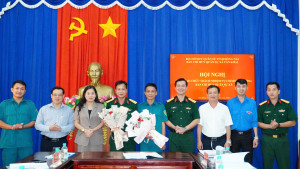 TÂN KHAI: HỘI NGHỊ BÀN GIAO CHỨC TRÁCH, NHIỆM VỤ CHỈ HUY TRƯỞNG BAN CHỈ HUY QUÂN SỰ XÃ