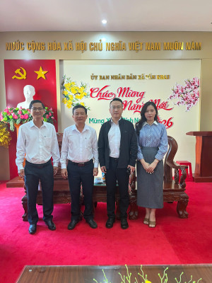 LÃNH ĐẠO CÔNG TY TNHH HAOHUA (VIỆT NAM) KHU CÔNG NGHIỆP MINH HƯNG – SIKICO THĂM, CHÚC TẾT ĐẢNG ỦY – HĐND -UBND XÃ TÂN KHAI