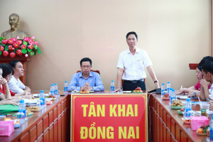 ĐOÀN KIỂM TRA CÔNG TÁC PHỔ CẬP GIÁO DỤC, XÓA MÙ CHỮ TỈNH LÀM VIỆC TẠI XÃ TÂN KHAI