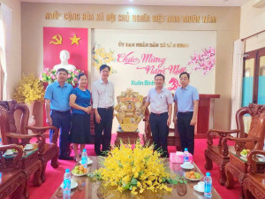 LÃNH ĐẠO TRUNG TÂM BẢO TRỢ XÃ HỘI TÂN HIỆP THĂM, CHÚC TẾT UBND XÃ TÂN KHAI