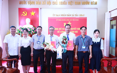 TÂN KHAI: CÔNG BỐ VÀ TRAO CÁC QUYẾT ĐỊNH VỀ CÔNG TÁC CÁN BỘ