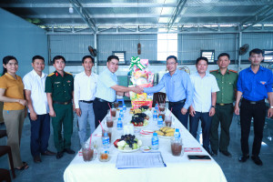 LÃNH ĐẠO XÃ TÂN KHAI THĂM, CHÚC MỪNG CÁC CƠ SỞ CÔNG GIÁO VÀ TIN LÀNH NHÂN LỄ PHỤC SINH 2026