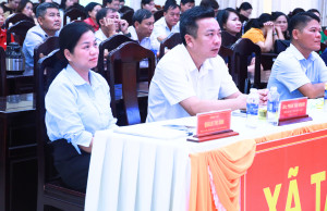 THƯỜNG TRỰC ĐẢNG ỦY CHỦ TRÌ ĐIỂM CẦU XÃ  HỘI NGHỊ TOÀN QUỐC NGHIÊN CỨU, HỌC TẬP, QUÁN TRIỆT VÀ TRIỂN KHAI THỰC HIỆN NGHỊ QUYẾT HỘI NGHỊ LẦN THỨ HAI BAN CHẤP HÀNH TRUNG ƯƠNG ĐẢNG KHÓA XIV