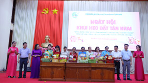 HỘI LIÊN HIỆP PHỤ NỮ TÂN KHAI: 203,777 TRIỆU ĐỒNG TỪ NGÀY HỘI KHUI HEO ĐẤT VỚI CHỦ ĐỀ “ĐỒNG HÀNH CÙNG HOÀN CẢNH KHÓ KHĂN, HỖ TRỢ PHỤ NỮ KHỞI NGHIỆP”