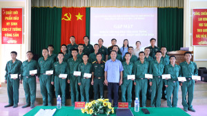 PHƯỜNG TÂN KHAI THĂM, ĐỘNG VIÊN CHIẾN SĨ MỚI TẠI TIỂU ĐOÀN HUẤN LUYỆN CƠ ĐỘNG/BAN CHỈ HUY BỘ ĐỘI BIÊN PHÒNG THÀNH PHỐ ĐỒNG NAI
