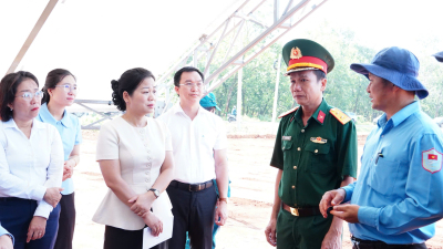 LÃNH ĐẠO PHƯỜNG TÂN KHAI THĂM, ĐỘNG VIÊN ĐỘI K72 LÀM NHIỆM VỤ TÌM KIẾM, QUY TẬP HÀI CỐT LIỆT SĨ TẠI XÃ MINH ĐỨC