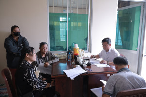 PHƯỜNG TÂN KHAI CHI TRẢ BỒI THƯỜNG ĐỢT 6 CHO CÁC HỘ DÂN THUỘC DỰ ÁN ĐƯỜNG GIAO THÔNG PHÍA TÂY QUỐC LỘ 13 KẾT NỐI CHƠN THÀNH – HOA LƯ