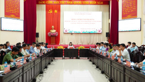 ĐỒNG CHÍ HUỲNH THỊ HẰNG - PHÓ BÍ THƯ THÀNH ỦY, CHỦ TỊCH ỦY BAN MTTQ VIỆT NAM THÀNH PHỐ LÀM VIỆC VỚI ĐẢNG ỦY PHƯỜNG TÂN KHAI