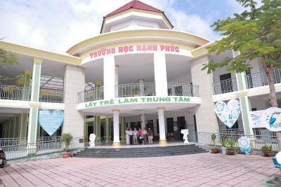 TÂN KHAI KHẨN TRƯƠNG HOÀN TẤT CÁC ĐIỀU KIỆN BƯỚC VÀO NĂM HỌC MỚI