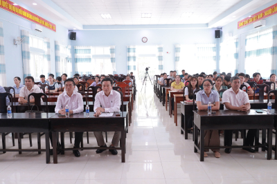 TÂN KHAI: BỒI DƯỠNG LÝ LUẬN CHÍNH TRỊ CHO ĐẢNG VIÊN MỚI KHÓA...