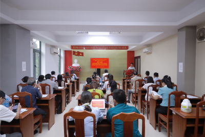 TÂN KHAI: 45 ĐẠI BIỂU ĐƯỢC BỒI DƯỠNG KIẾN THỨC, KỸ NĂNG CHO ĐẠI BIỂU HĐND VÀ CÁN BỘ THAM MƯU, GIÚP VIỆC HĐND