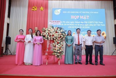 TÂN KHAI HỌP MẶT KỶ NIỆM NGÀY PHỤ NỮ VIỆT NAM 20/10